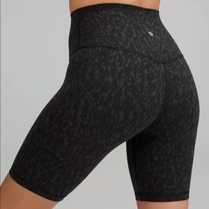 Lululemon Align High Rise 8” Shorts - Size 4